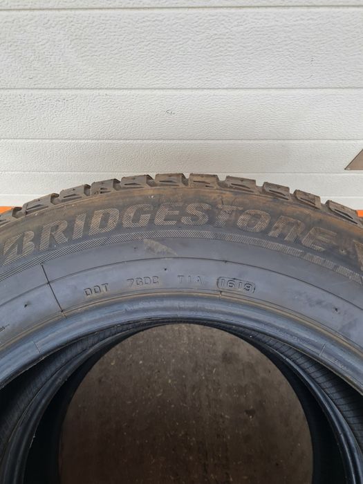 Зимни гуми 2 броя BRIDGESTONE Blizzak LM80 235 60 R18 дот 1619