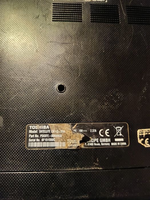 Vând Laptopuri stricate pentru piese schimb