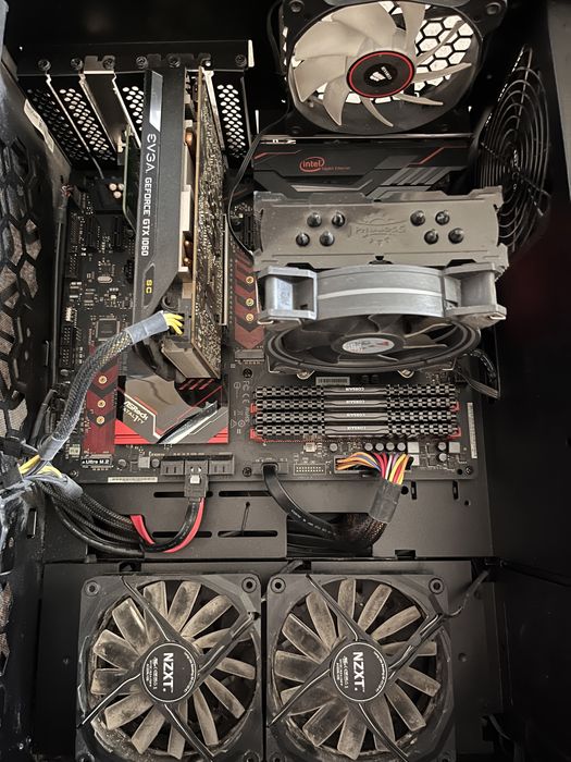 Vand 2 Unitati Desktop PC Gaming 1550 amandoua!