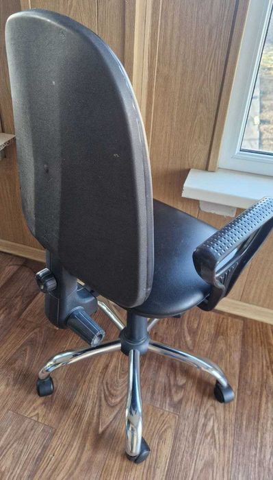 Компьютерный стул