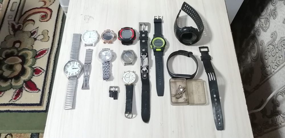 Продам Часы на запчасти