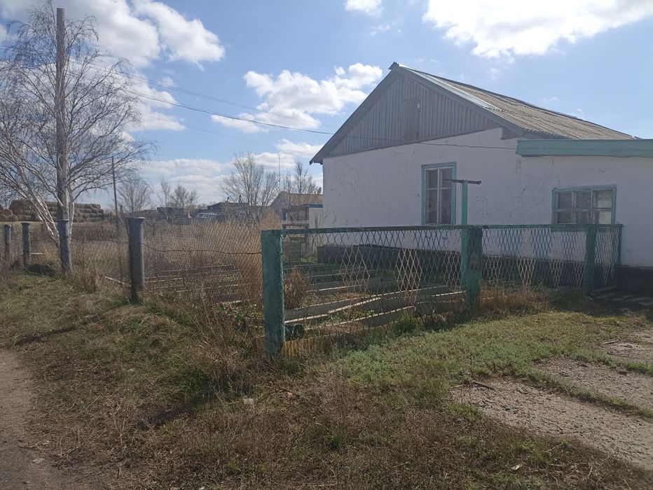 Подам дом и участок