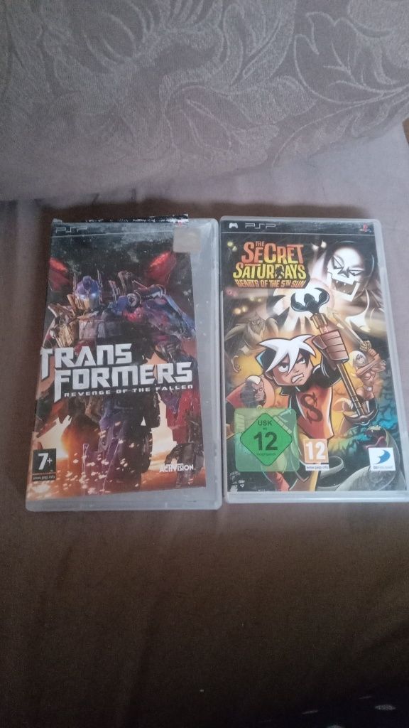 Дискове с игри за PSP и плейстейшън 2