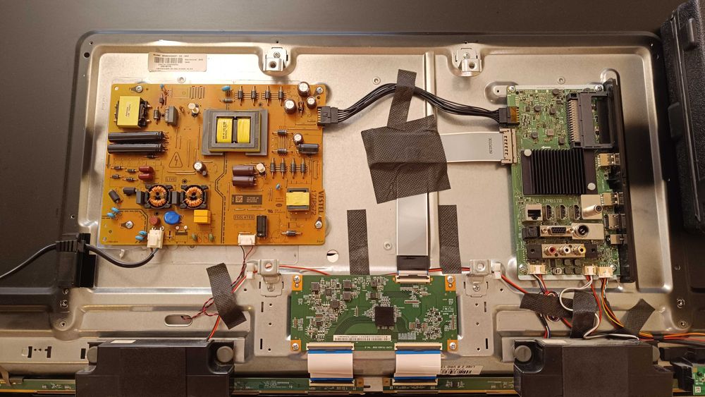 50 инчов телевизор за ремонт или на части