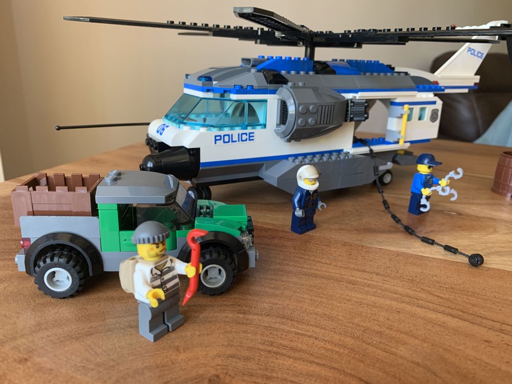 Lego City 60046 - Наблюдение с хеликоптер