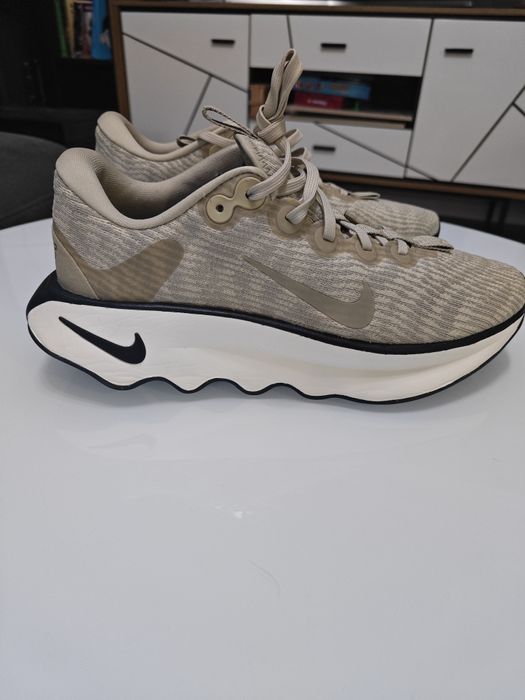 Nike Motiva 41 noi