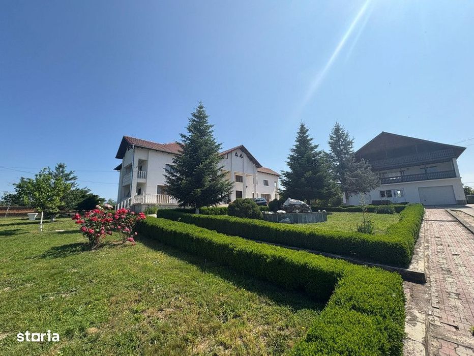 Vanzare *conac impresionant* - pretabil resedinta sau business