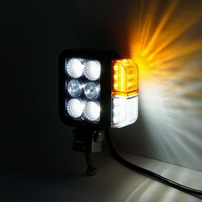 Set faruri universale tractor stanga si dreapta cu LED 10-80V, temperatura culoare 6000K, pozitii 3W LED si semnalizare 3W LED Breckner Germany