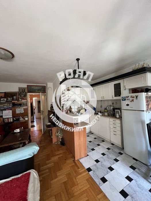 Продава се Двустаен апартамент в Пловдив, Младежки Хълм - 82 кв.м за 1830 €/кв.м - Снимка #1