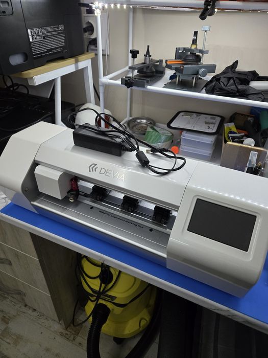 Devia режещ плотер за протектори