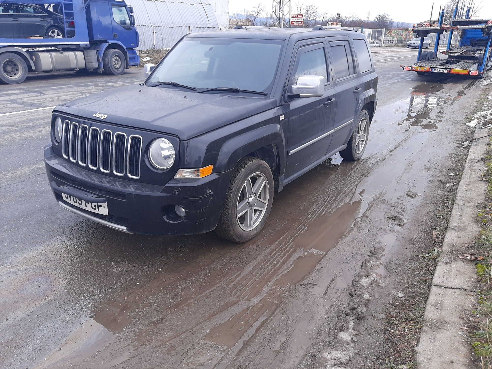 За части Jeep Patriot 2400 кубика бензин 2008 година