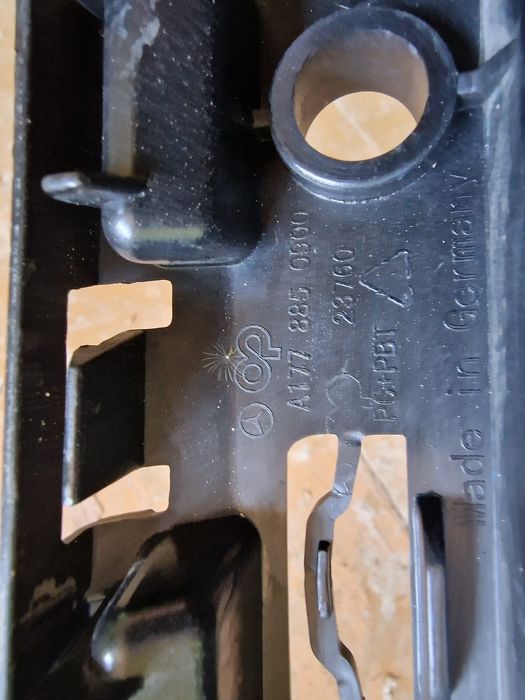 Mercedes Benz A class W177 ляв и десен заден държач броня