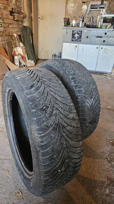 Гуми мишлен 205/55/16 зимни 2 бр.