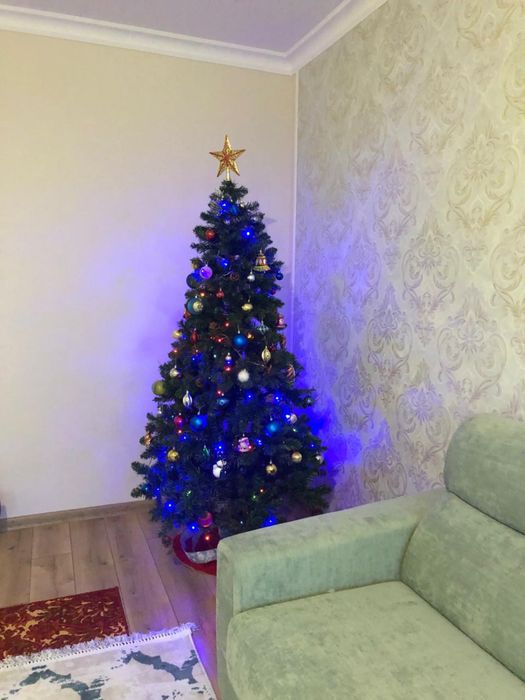 Продается елка.!