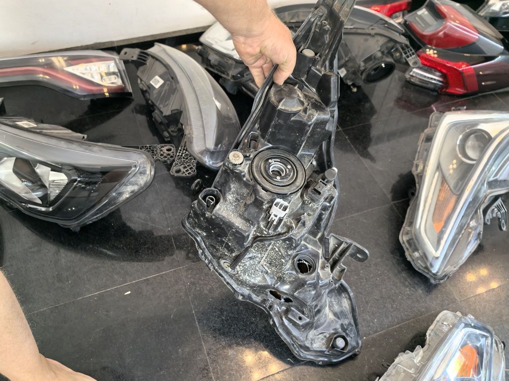Far faruri stanga dreapta Toyota aygo led 2019/2020/2021/2022