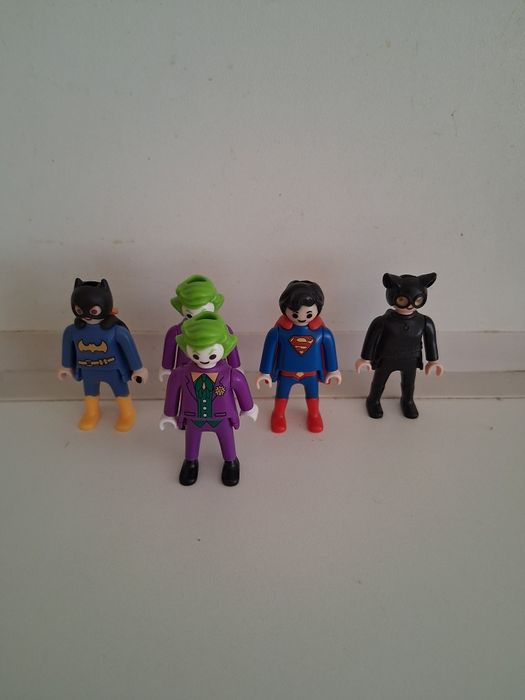 Фигурки от новата колекция на киндер