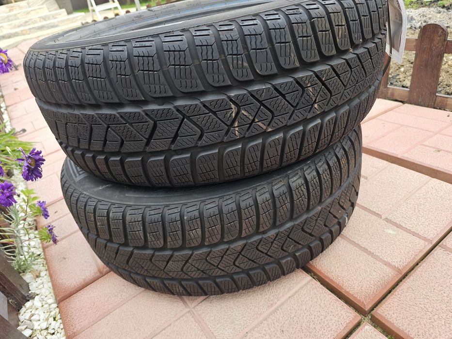 Anvelope 215 55 17 dot 3223