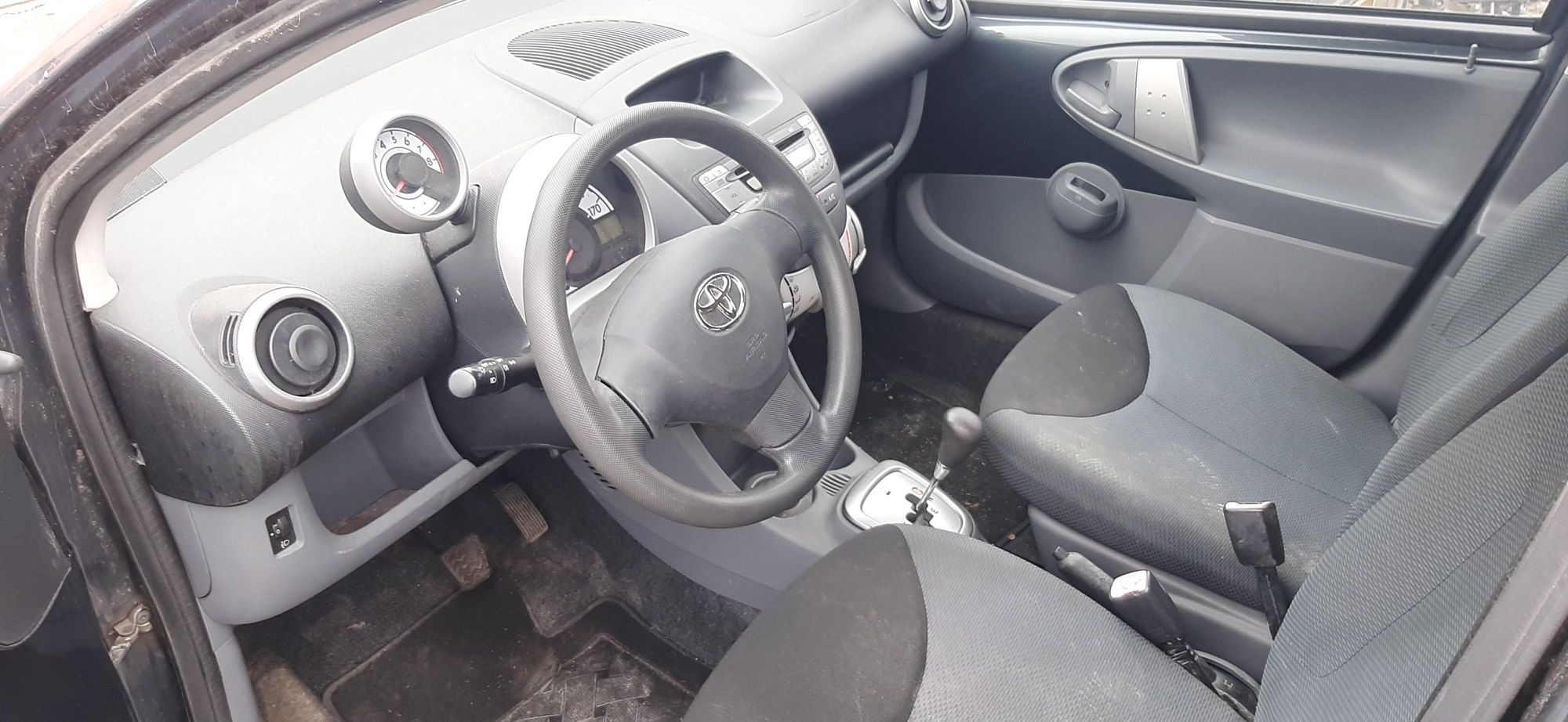 bara capota faruri aripi stopuri usi toyota aygo 1.0 2009