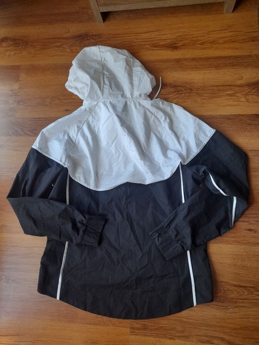 Nike дамско яке M размер.