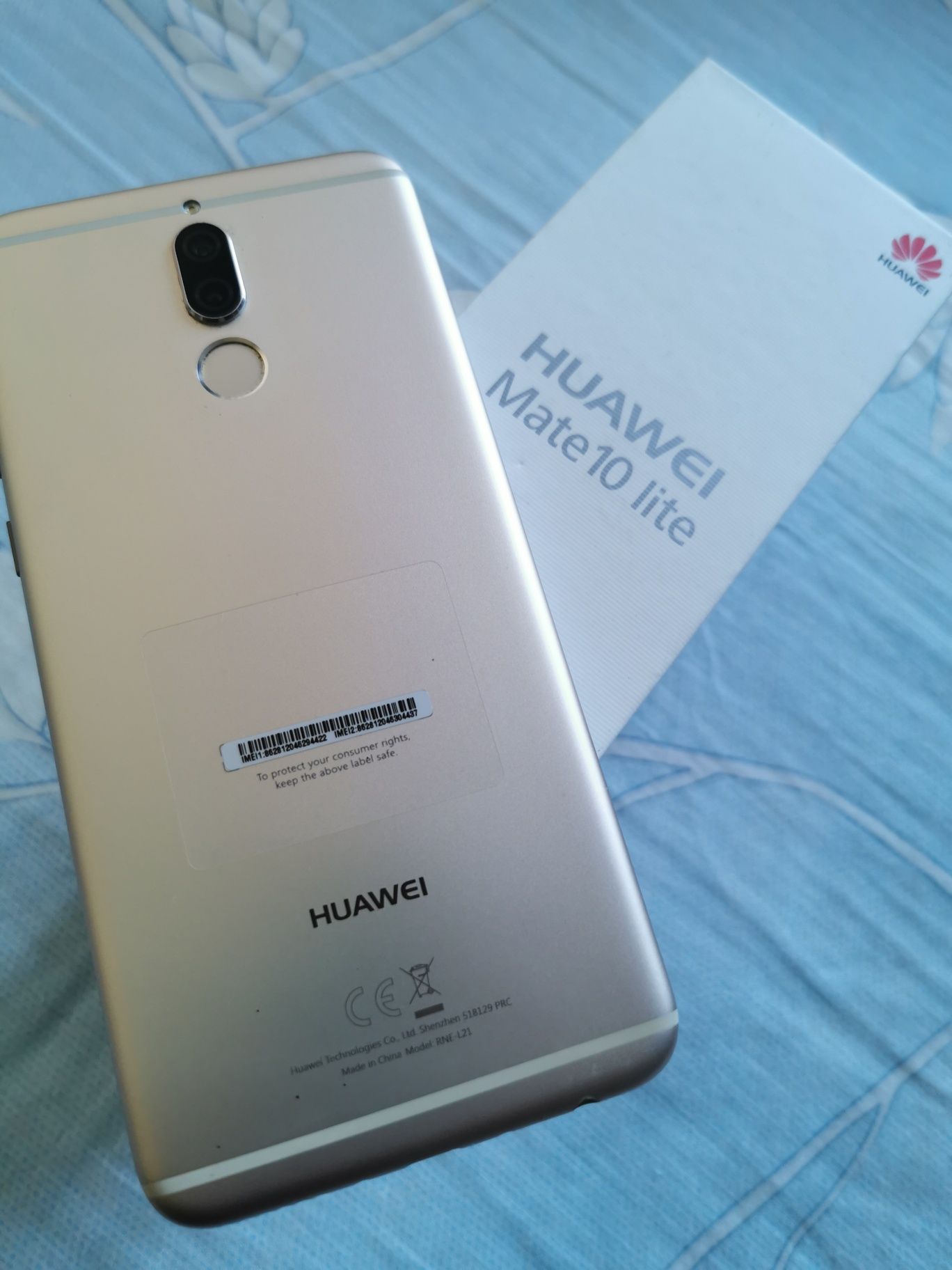 Android HUAWEI Mate 10 lite impecabil, gratuit husa tip carte