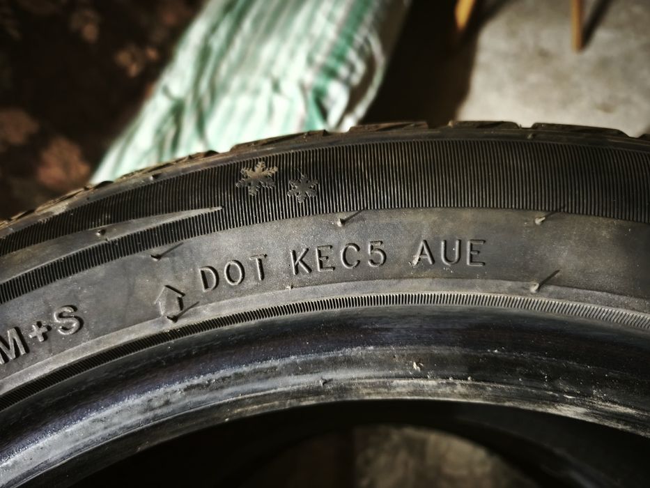 Vând cauciucuri de iarna 205 50 17 Evergreen 2023