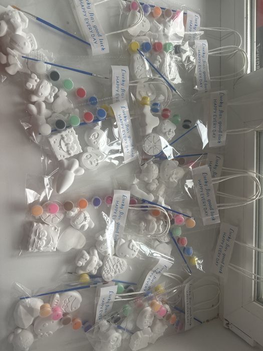 Набор фигурок для расраски  в наличии 11 штук