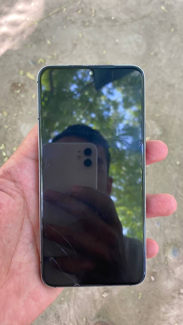 Samsung S22 8/128 ishlashi zor