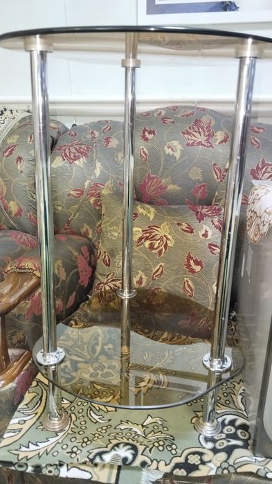 Продам этажерку красивую.