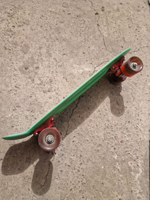 Skateboard   copii  5  / 7 ani