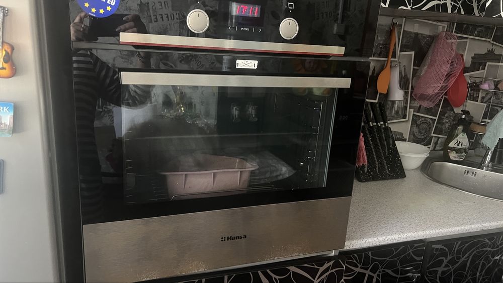 Продам духовку Hansa. Состояние хорошее. Почти не пользовались.
