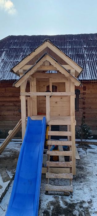 Căsuța de joaca pentru copii.