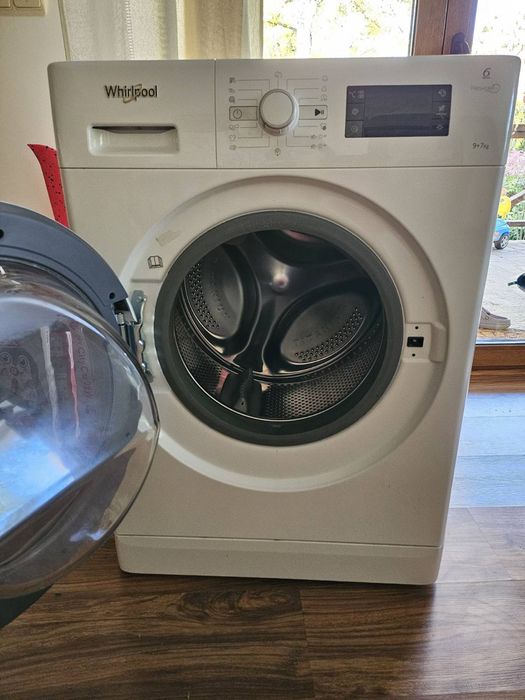 Пералня със сушилня Whirlpool