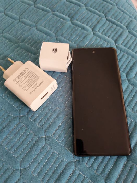 Продам Смартфон Honor 50