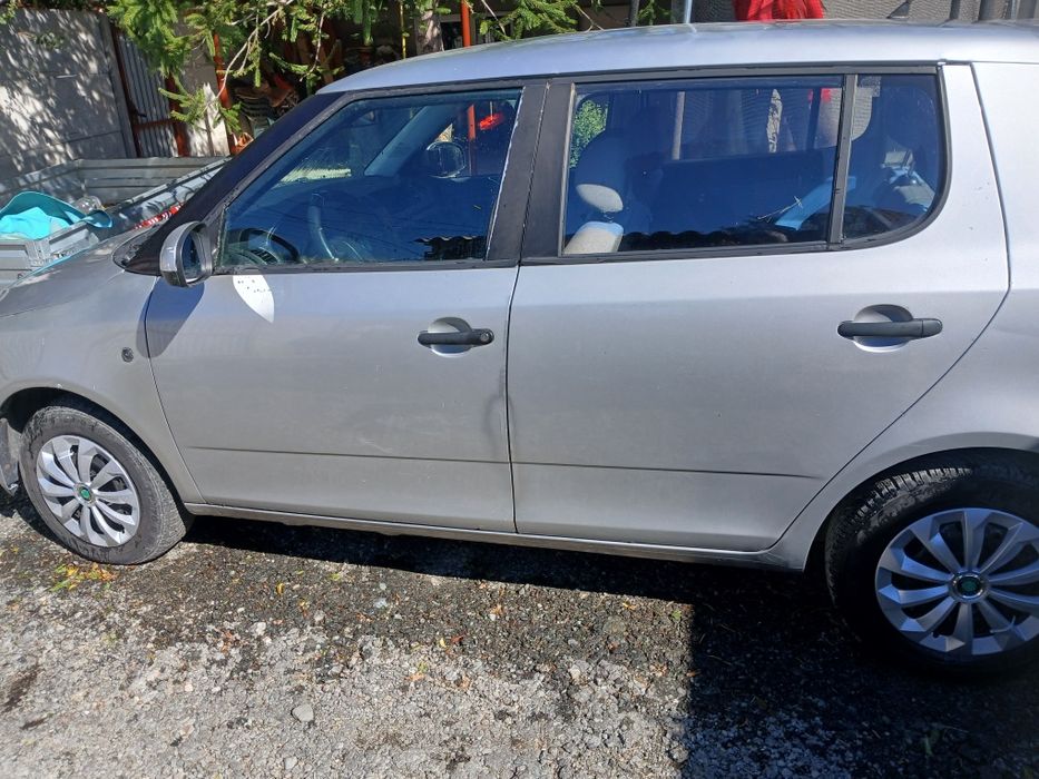 Vând scoda fabia 2 14 tdi