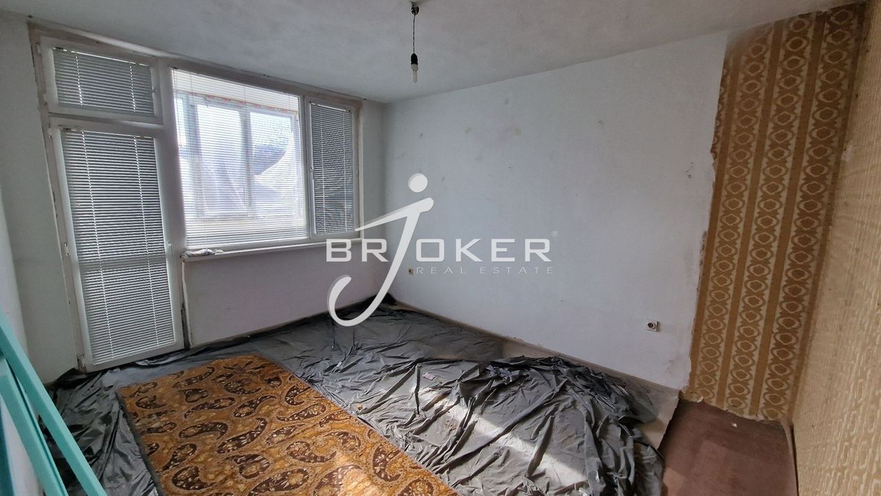 Продава се Четиристаен апартамент в Кърджали, Веселчане - 120 кв.м за 510 €/кв.м - Снимка #11