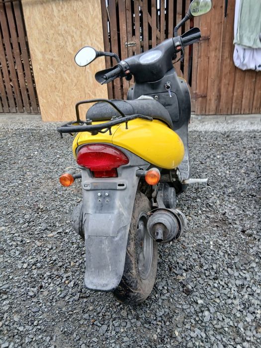 Vând sau schimb scutere de 49 cc
