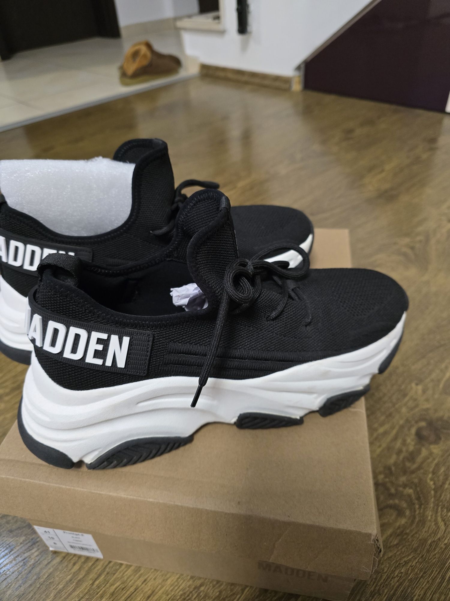Vand sneakers Steve Madden originali