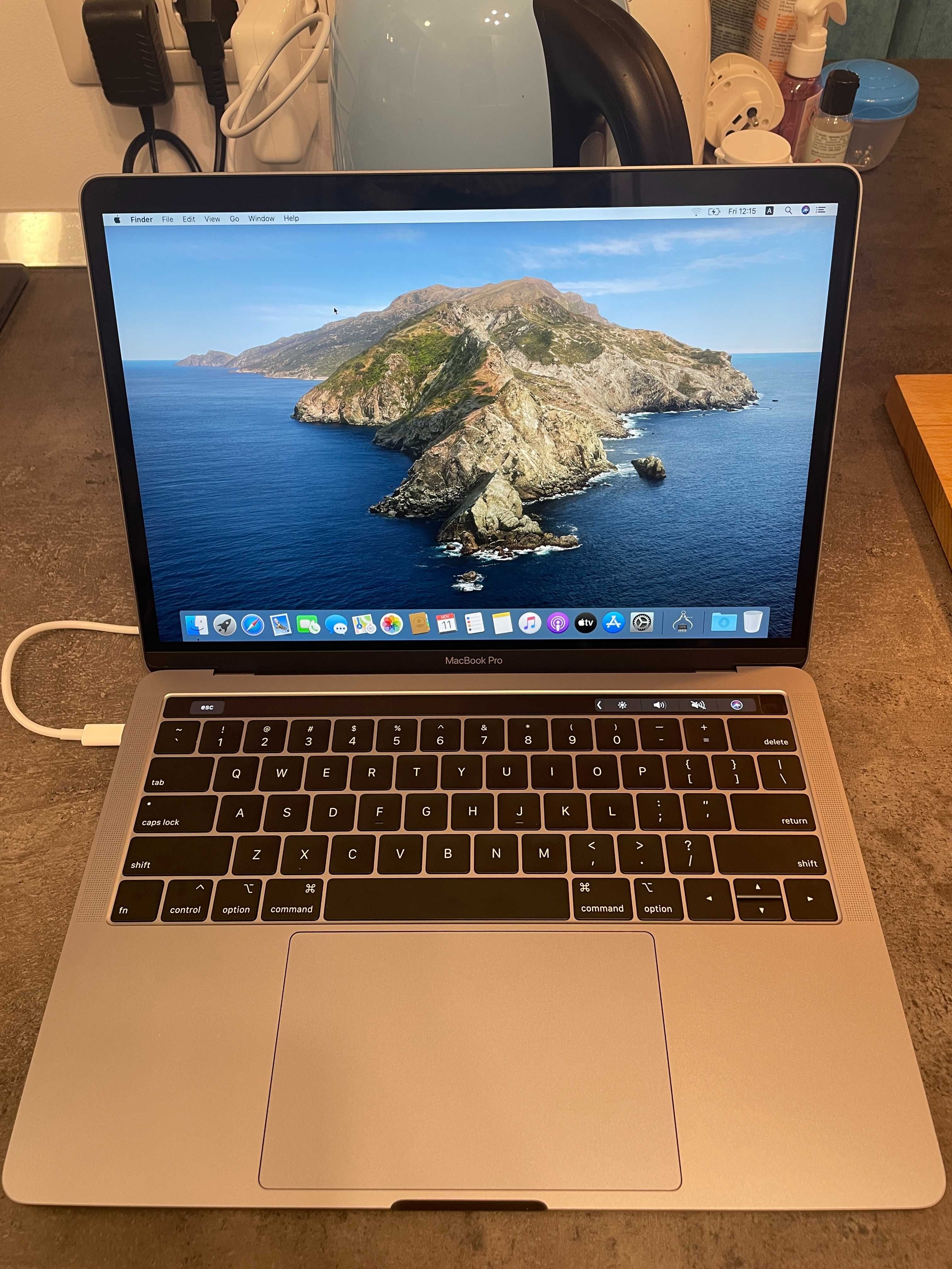 MacBook Pro 13" 2019 NOU / SSD 512GB / Intel i7 / 4xTBT3