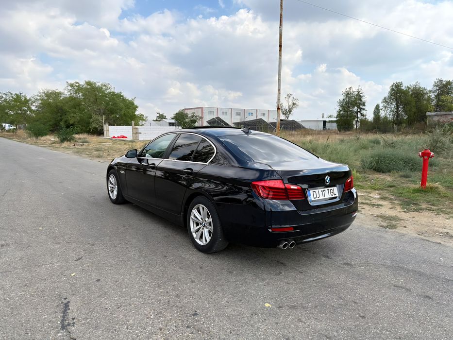 BMW Seria 5 F10 Facelift 520D Automat/2 butoane/Xdrive/Trapa