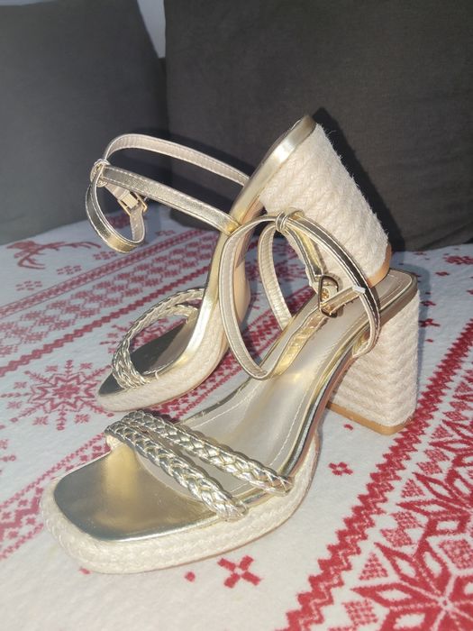 Sandale ocazie aurii