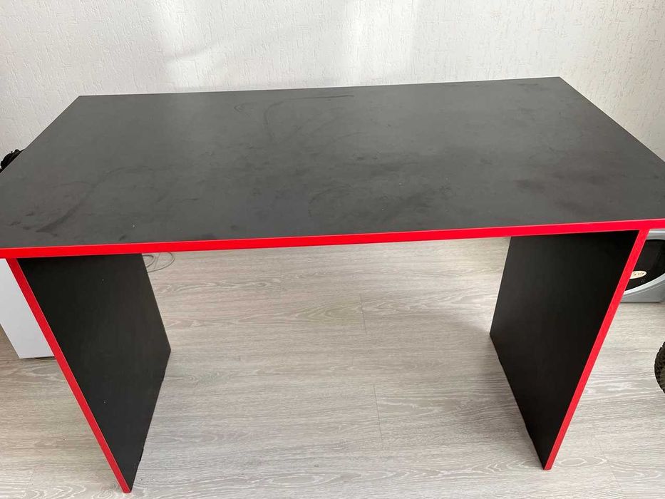 Стол компьютерный