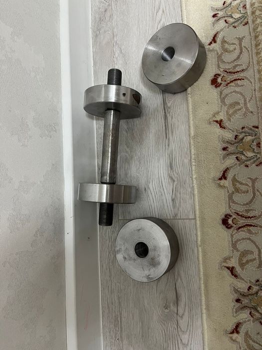 Продам гантел 10 000т