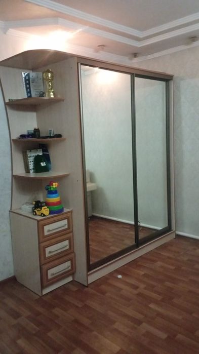 Продам шкаф купейный