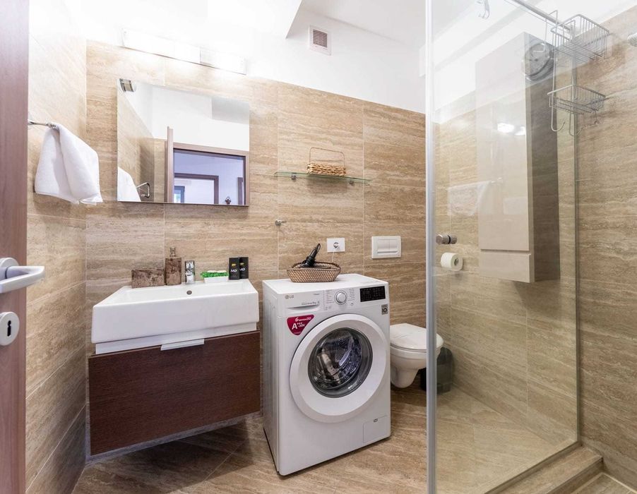 Apartament 3 camere | Central | Parcare subterană, boxă, grădină