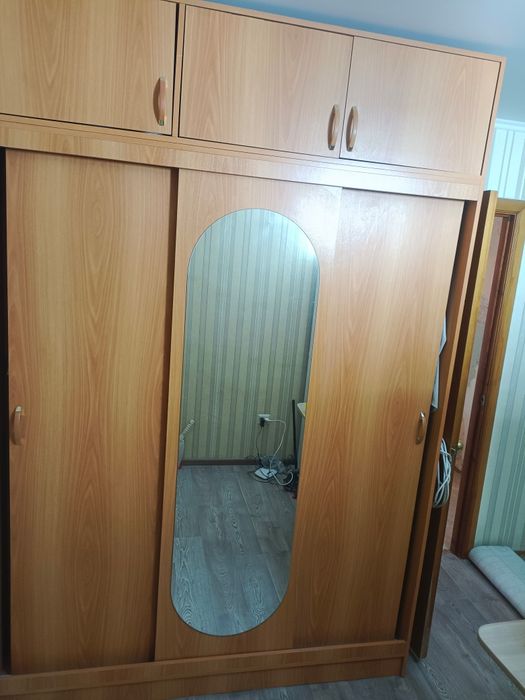 Продам шкаф-купе со съёмной антресолью