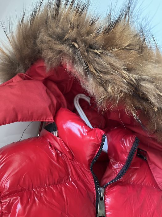 Зимно яке с качула от естествен косъм Moncler