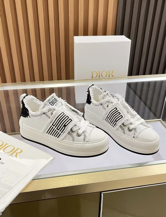 Tenesi Dior Noi . Calitate premium