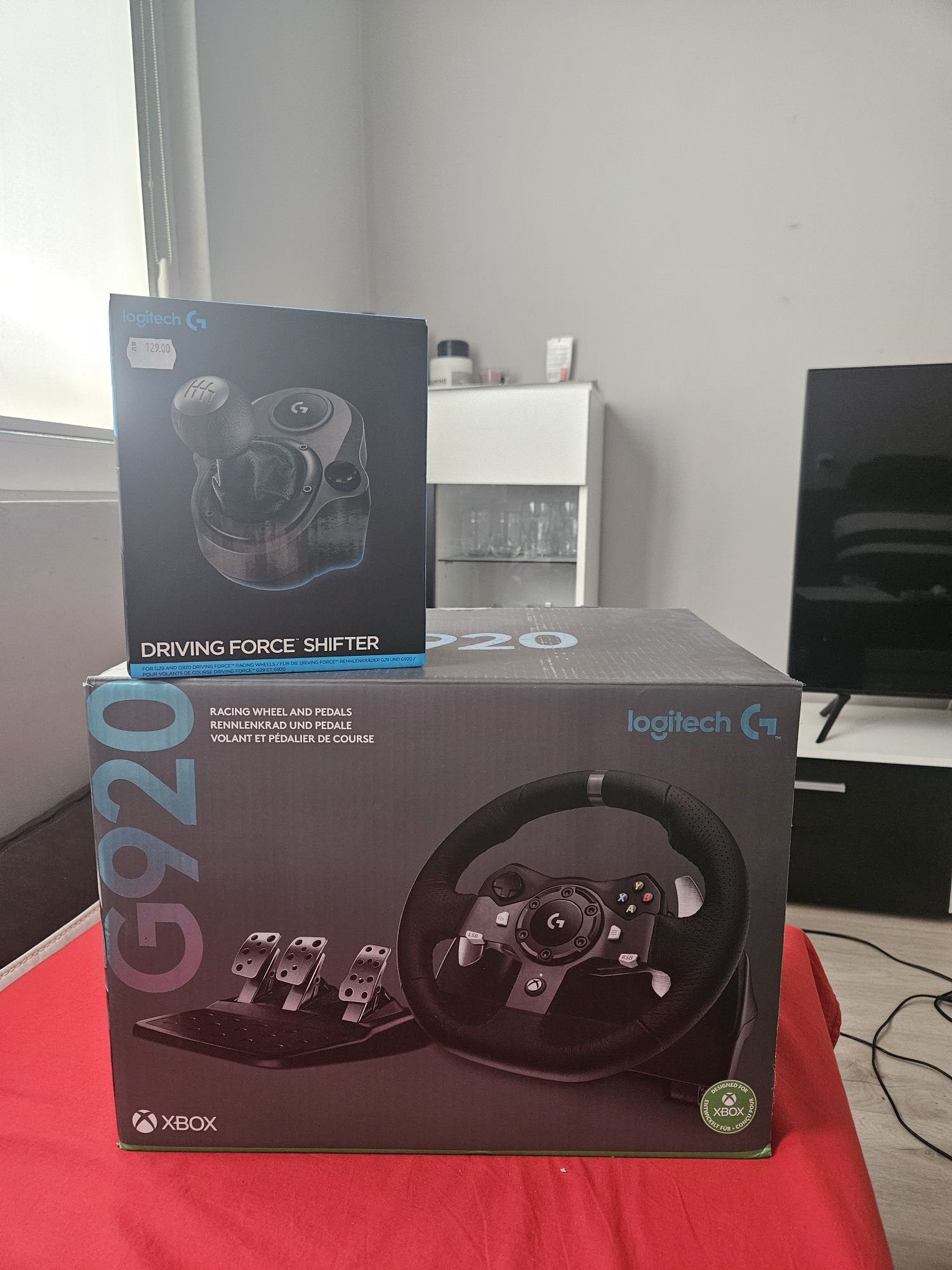 Logitech G920 в гаранция + шифтър също в гаранция