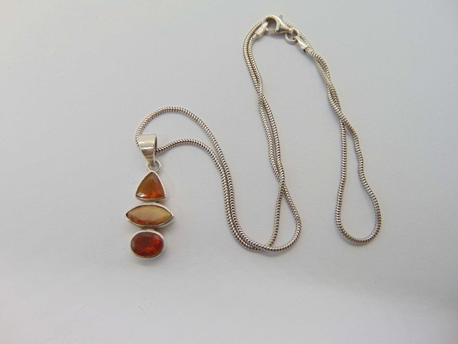 Lant si pandantiv din argint cu citrin
