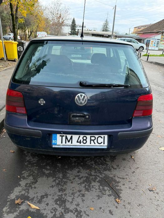 Vand GOLF 4 1.6 benzina